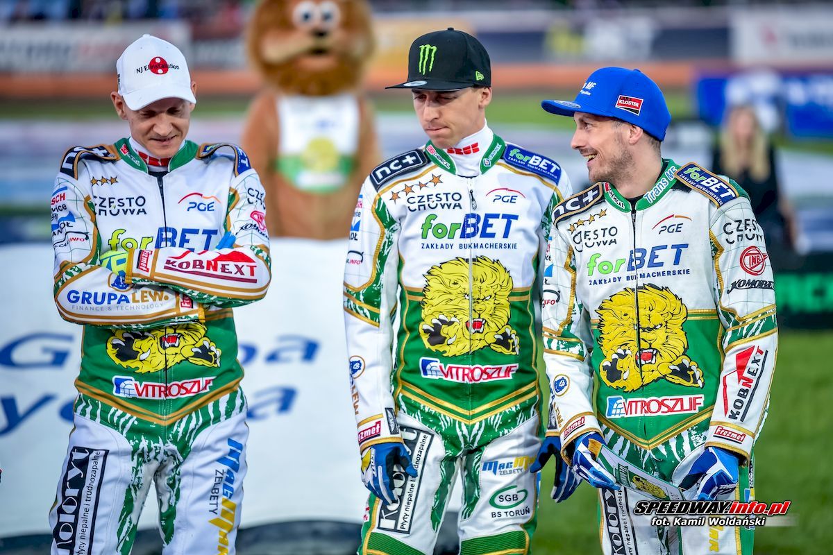 Wlokniarz   Sparta (16)