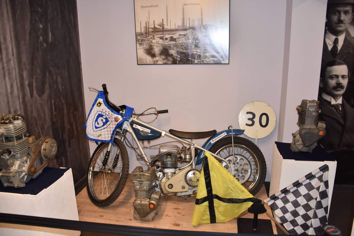 received 182637363905900