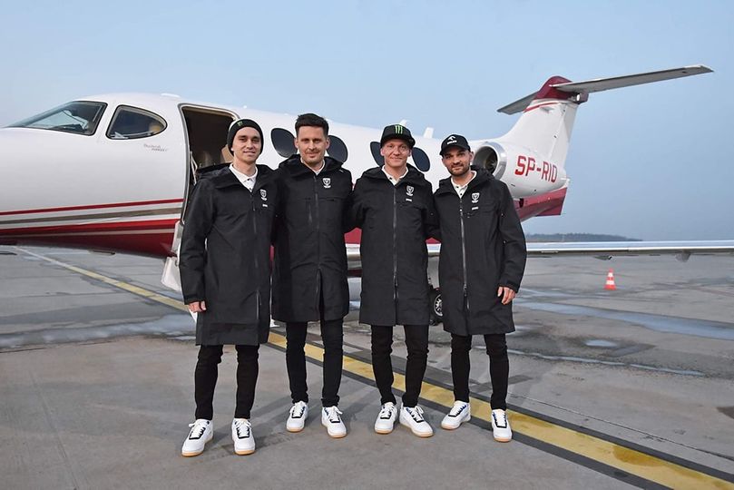 aaaa 1667406527 6527